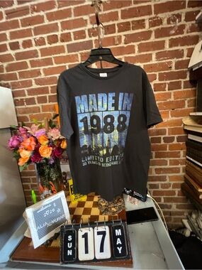 Made in 1988" birthday T-shirt featuring a Starry Nigh
